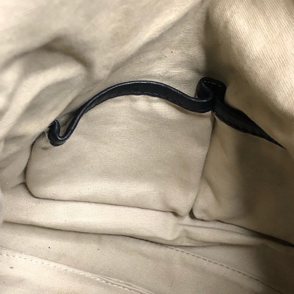 Tory Burch Amalie black fold over messenger black pebbled leather bag - Picture 11 of 16